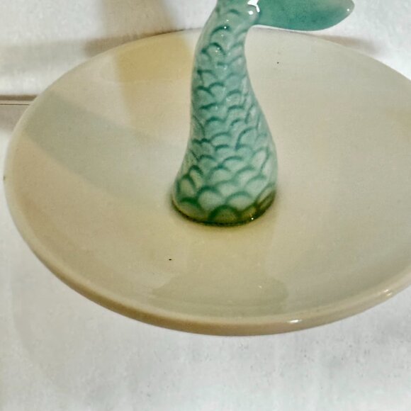 Mermaid Tail Ring Holder Ceramic Trinket Dish Collectible Jewelry Tray - Picture 4 of 6